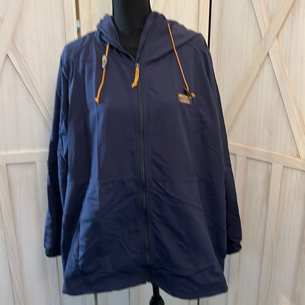 LL Bean Women’s Mountain Classic Full Zip Jacket